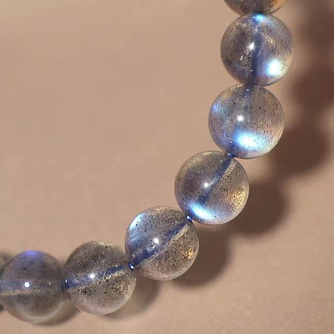 Gray Moonstone Crystal Healing Bracelet – Calming & Intuitive Energy