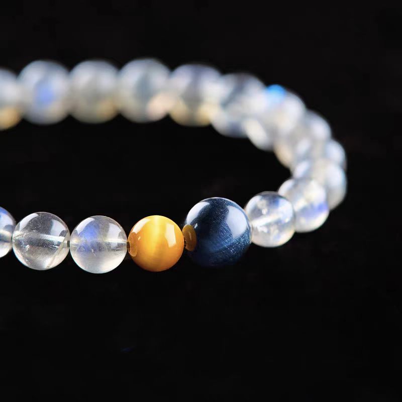 ✨ Blue Moonstone Crystal Healing Bracelet – Intuition & Emotional Balance