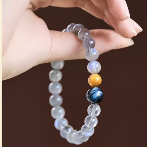 ✨ Blue Moonstone Crystal Healing Bracelet – Intuition & Emotional Balance