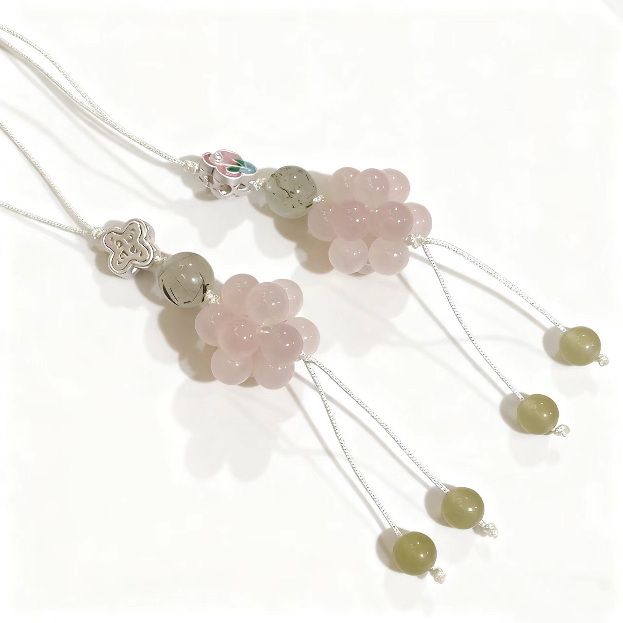 Rose Quartz Lucky Flower Charm – Crystal Phone Strap for Love & Sweet Vibes