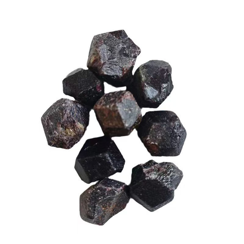 Natural Garnet Raw Stone – Deep Grounding Crystal for Protection & Energy